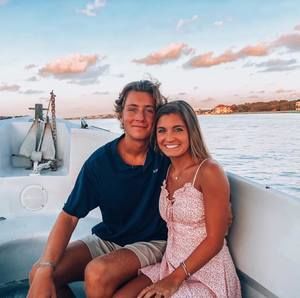 Meet your Posher, Casey